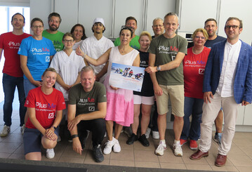 Gruppenbild des Social Day mit der Deutschen Bank